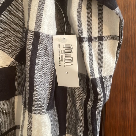 Old Navy boyfriend Plaid half button up shirt, 100% cotton- NEW WITH TAGS - Picture 4 of 4